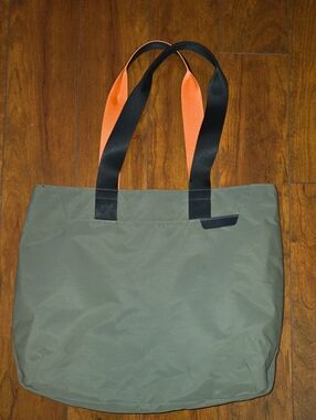 Alpaka Olive Green Tote Bag 14.5L with Contrast Handles